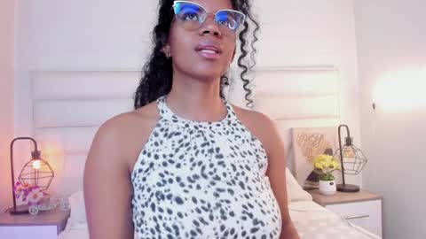  Ellie   online show from 12/05/24, 03:17