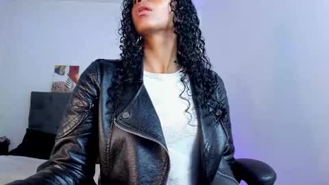  Ellie   online show from 10/07/25, 02:14