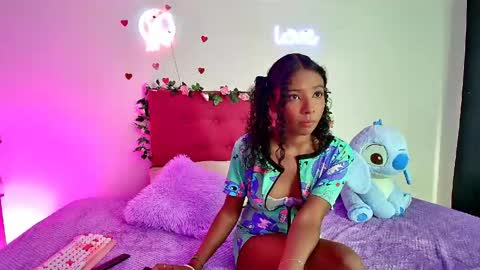 ellie_cute7 online show from 06/02/26, 07:49