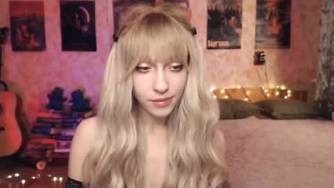 ellie_friendly online show from 01/20/25, 11:10