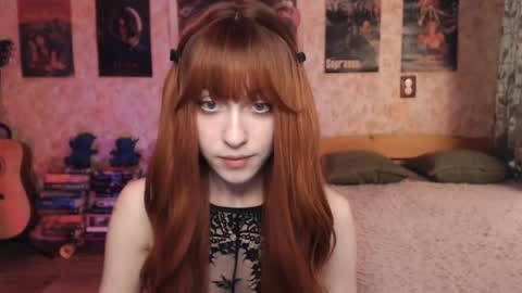 ellie_friendly online show from 09/17/25, 11:17