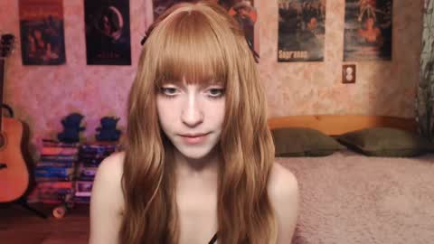 ellie_friendly online show from 10/10/25, 11:26