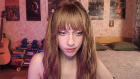 ellie_friendly online show from 07/22/26, 01:30