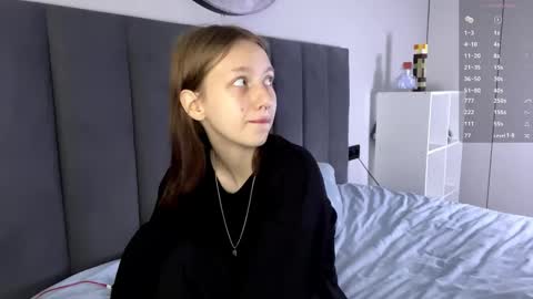 Ellie online show from 10/03/25, 07:05