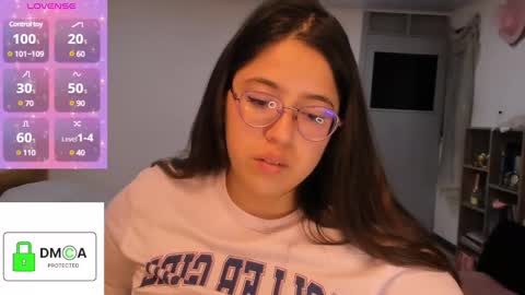 Ellie online show from 03/04/25, 01:12