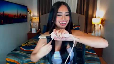 ellie online show from 12/23/24, 06:16