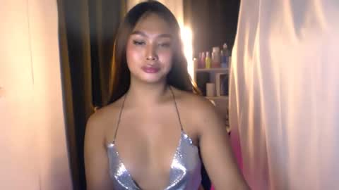 ellie online show from 06/15/26, 04:53