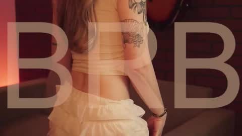 elliecutes online show from 10/14/25, 05:08