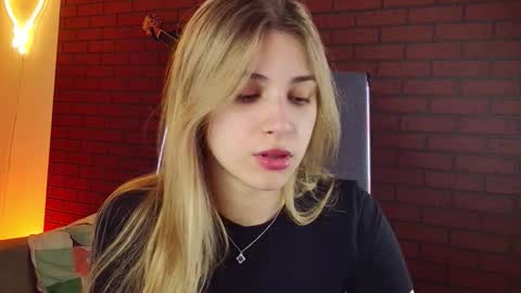 elliecutes online show from 11/28/25, 08:39