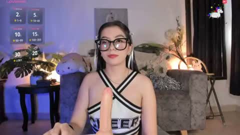 elliedream_ online show from 06/17/26, 02:40