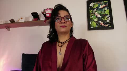 elliee1 online show from 05/22/26, 11:49