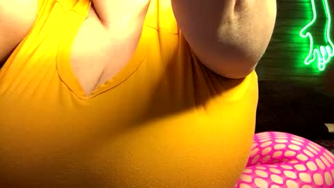 Ellie Louise online show from 01/11/25, 04:38
