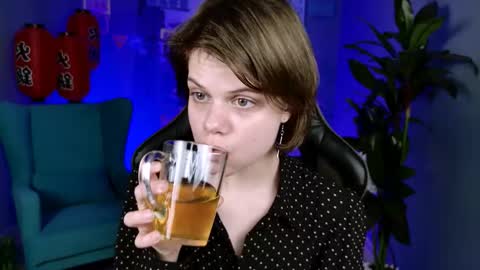 Snapshot of elliemurler chatting on 10/08/25, 09:07 elliemurler online show from 10/08/25, 09:07