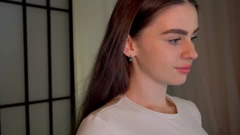 Snapshot of elliephant_ chatting on 12/26/24, 07:05 just Emily online show from 12/26/24, 07:05