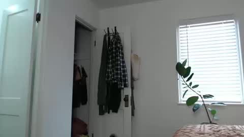 Ellie Rowyn online show from 10/13/25, 08:20