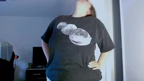 Ellie online show from 05/29/26, 03:26