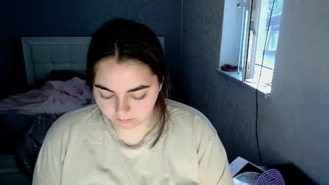 Ellie online show from 07/17/26, 03:24