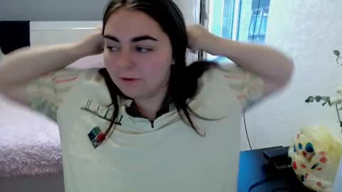 Ellie online show from 07/30/26, 05:17
