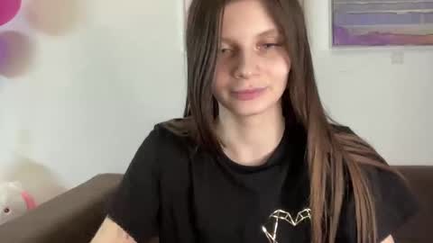 Effie1818 online show from 02/04/25, 05:55