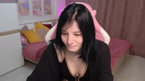 Snapshot of ellinblare chatting on 11/16/25, 10:15 Ellin online show from 11/16/25, 10:15