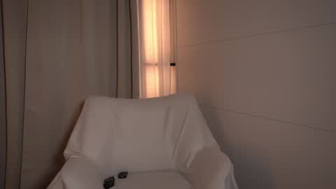 Caroline-ellin online show from 03/10/25, 08:01