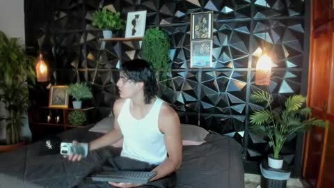 Snapshot of elliot_colton chatting on 11/06/25, 10:10 Elloit Colton online show from 11/06/25, 10:10