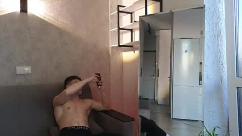 elliot_muscle04 online show from 05/08/26, 04:23
