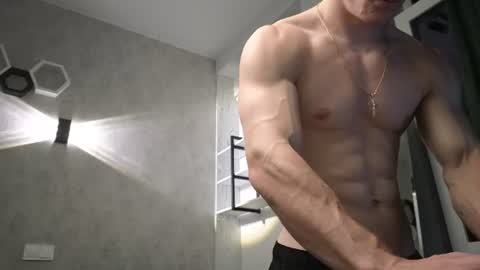 elliot_muscle04 online show from 06/20/26, 06:11