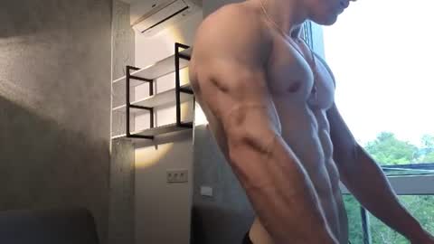 elliot_muscle04 online show from 06/28/26, 03:40
