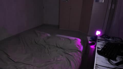 elliot_winki online show from 11/24/25, 06:29