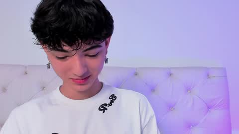 Elliot online show from 12/10/24, 01:55
