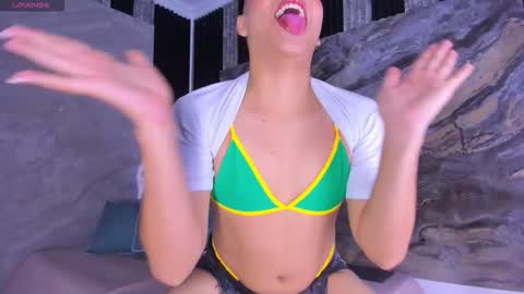 Snapshot of ellis_brown chatting on 10/02/25, 03:13 Ellis online show from 10/02/25, 03:13