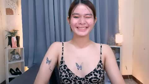 Snapshot of ellise_heart chatting on 06/25/26, 06:01 Ellise online show from 06/25/26, 06:01