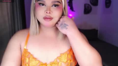 Snapshot of ellise_husson chatting on 05/11/26, 08:17 Ellise online show from 05/11/26, 08:17