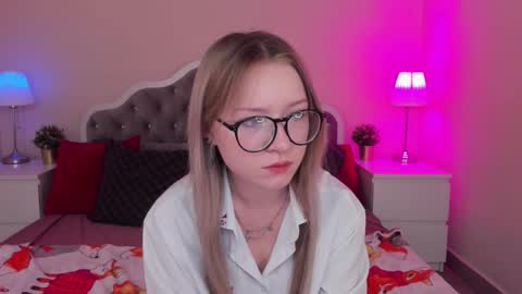 elliup online show from 09/24/25, 10:07