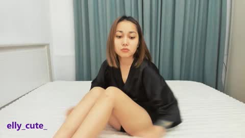 Snapshot of elly_cute_ chatting on 11/22/25, 11:26 Elly Cute online show from 11/22/25, 11:26