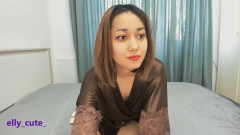 Snapshot of elly_cute_ chatting on 11/28/25, 03:20 Elly Cute online show from 11/28/25, 03:20