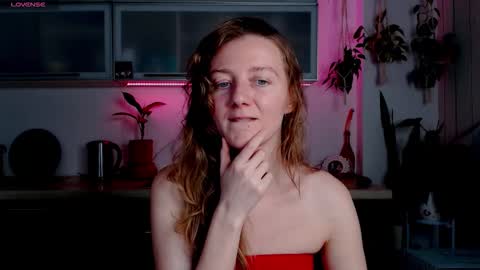 elly_helly online show from 10/29/25, 07:26