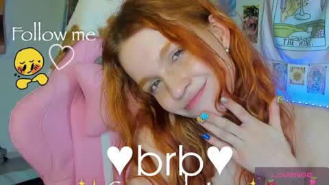 Snapshot of elly_milas chatting on 04/27/26, 05:22 Elly Fansly online show from 04/27/26, 05:22