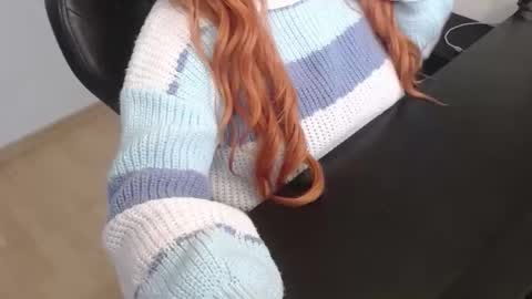 Snapshot of elly_petite chatting on 11/30/25, 09:57 Elly online show from 11/30/25, 09:57