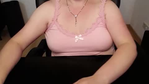 Elly online show from 06/02/26, 01:13
