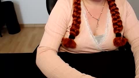 Elly online show from 06/10/26, 11:42