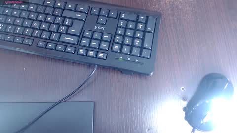 Elly online show from 12/31/24, 01:08