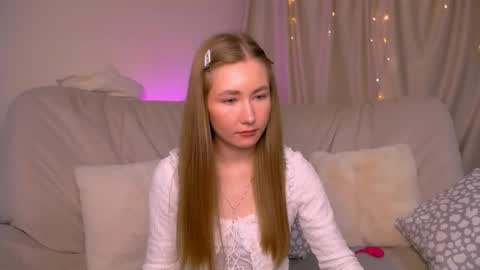 Elly online show from 11/13/25, 03:16