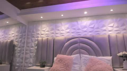 Ellye online show from 06/13/26, 11:08