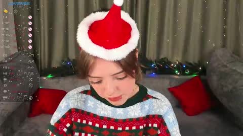 Snapshot of ellyford chatting on 12/09/24, 01:45 Elly online show from 12/09/24, 01:45