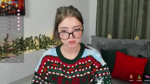 Snapshot of ellyford chatting on 12/11/24, 05:15 Elly online show from 12/11/24, 05:15