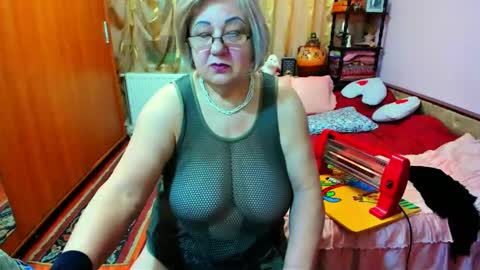 ellyhot53 online show from 12/05/24, 12:41