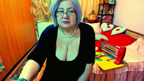 ellyhot53 online show from 01/02/25, 02:46