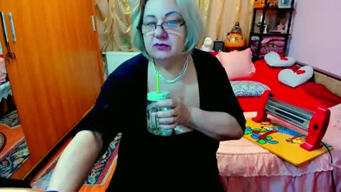 ellyhot53 online show from 01/19/25, 02:28